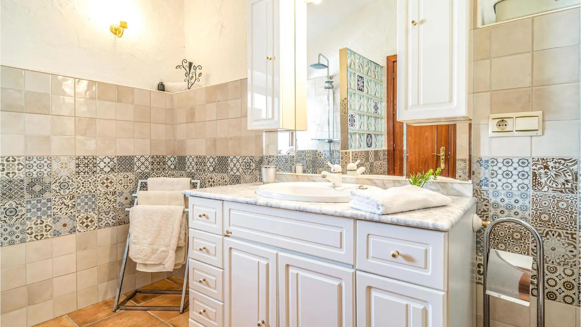Gorgeous Home In Cajiz With Wifi Cajis