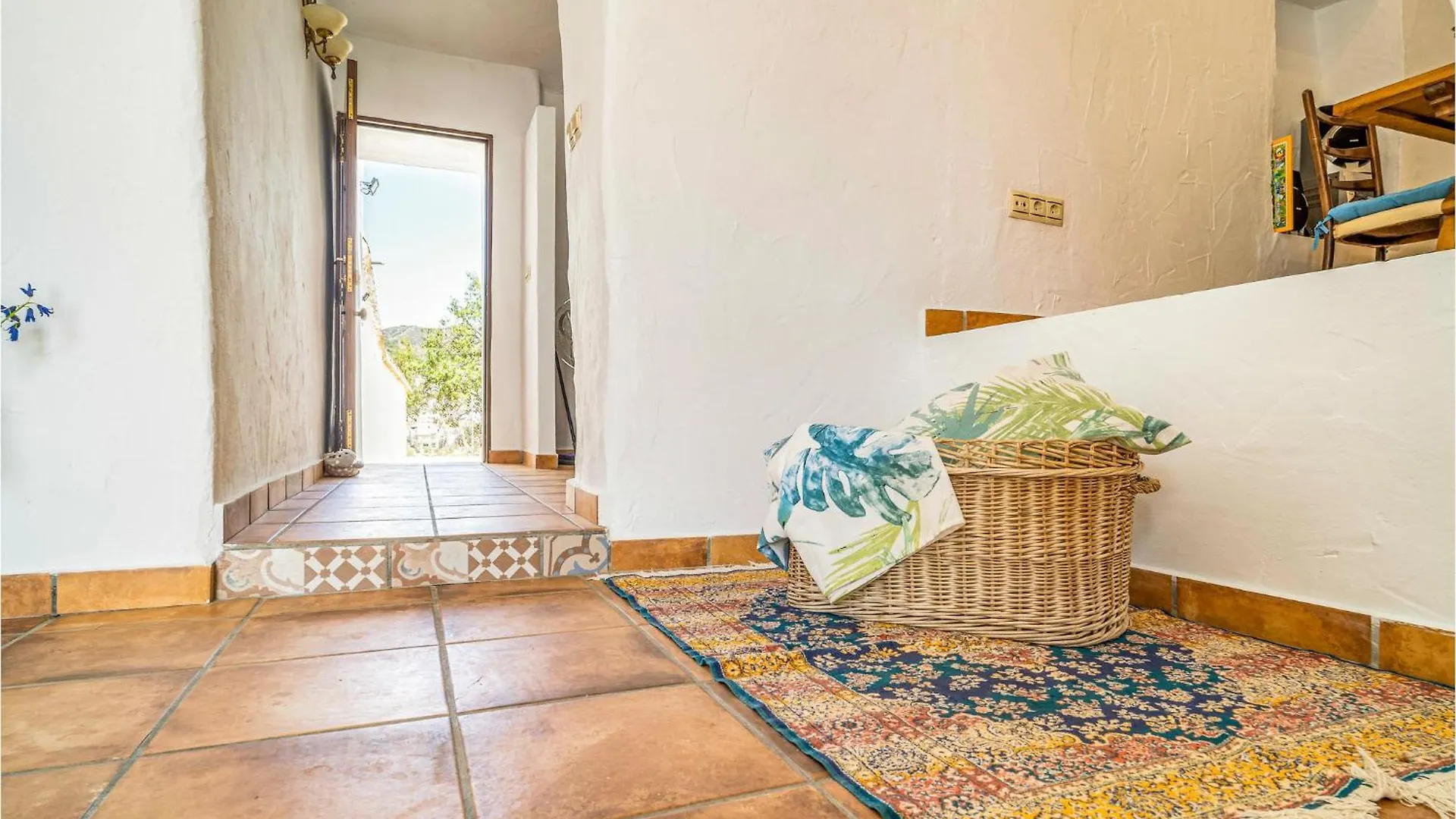Gorgeous Home In Cajiz With Wifi Cajis 0*,