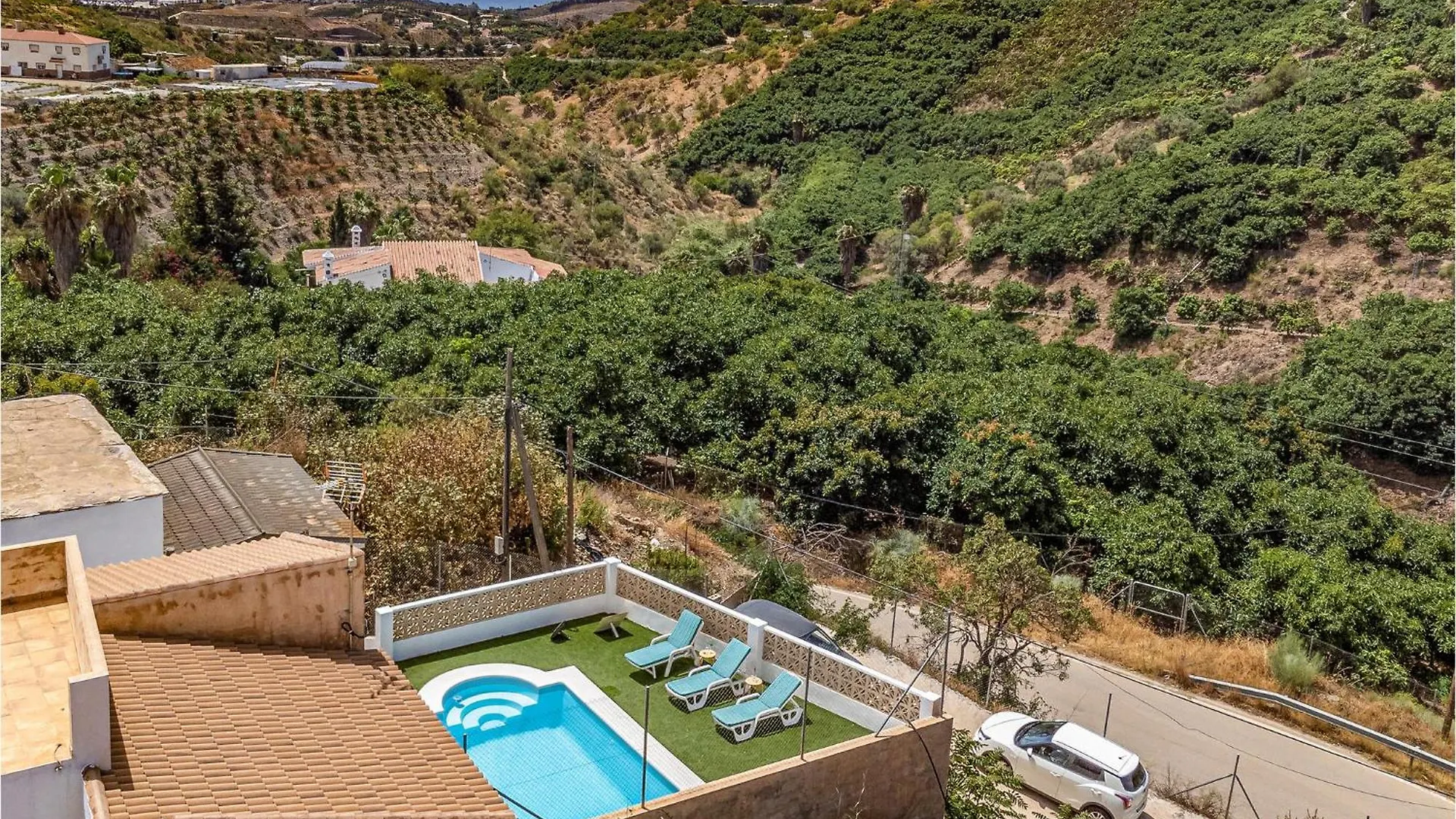 Gorgeous Home In Cajiz With Wifi contacts