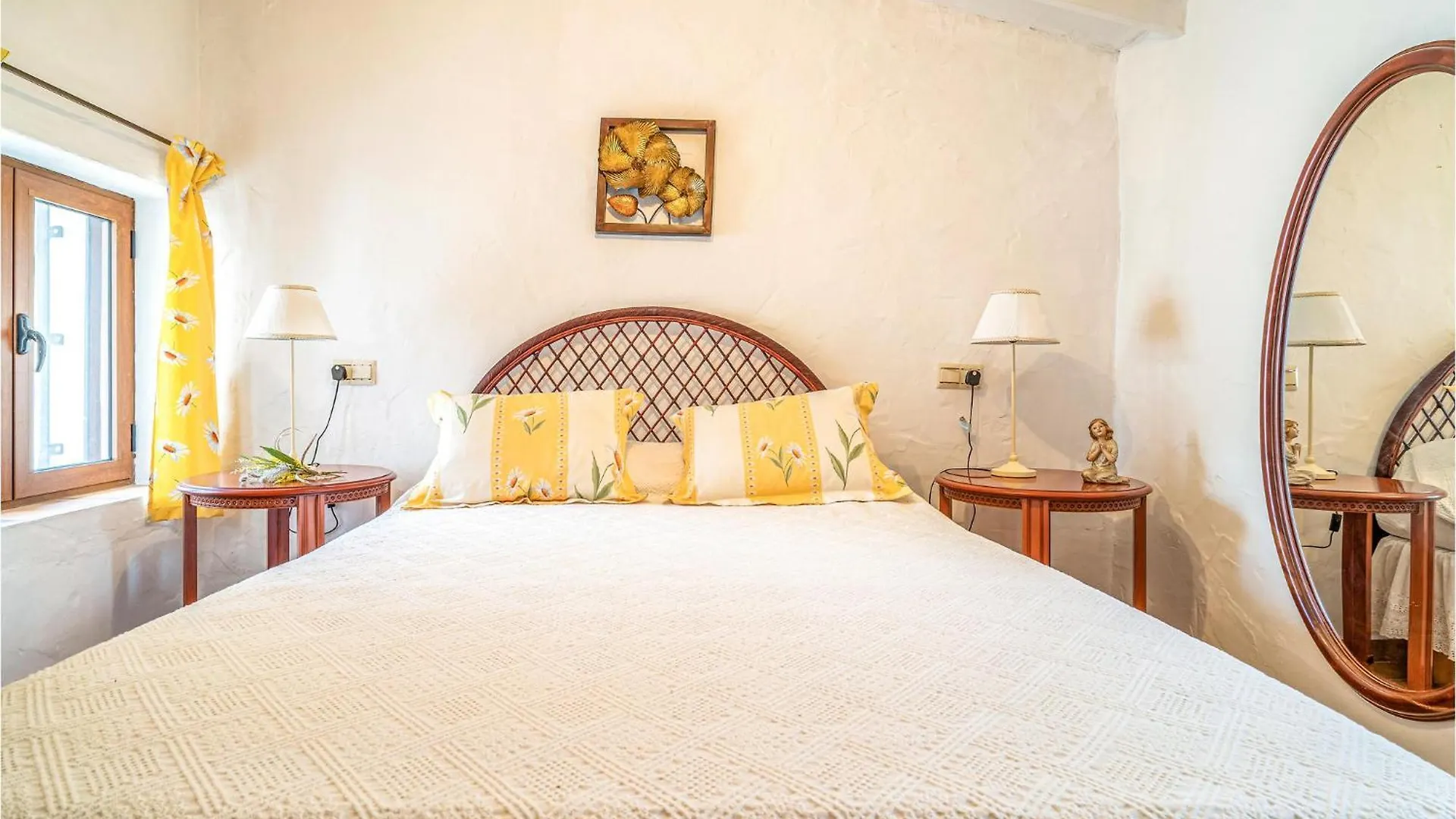 Gorgeous Home In Cajiz With Wifi Cajis Spain